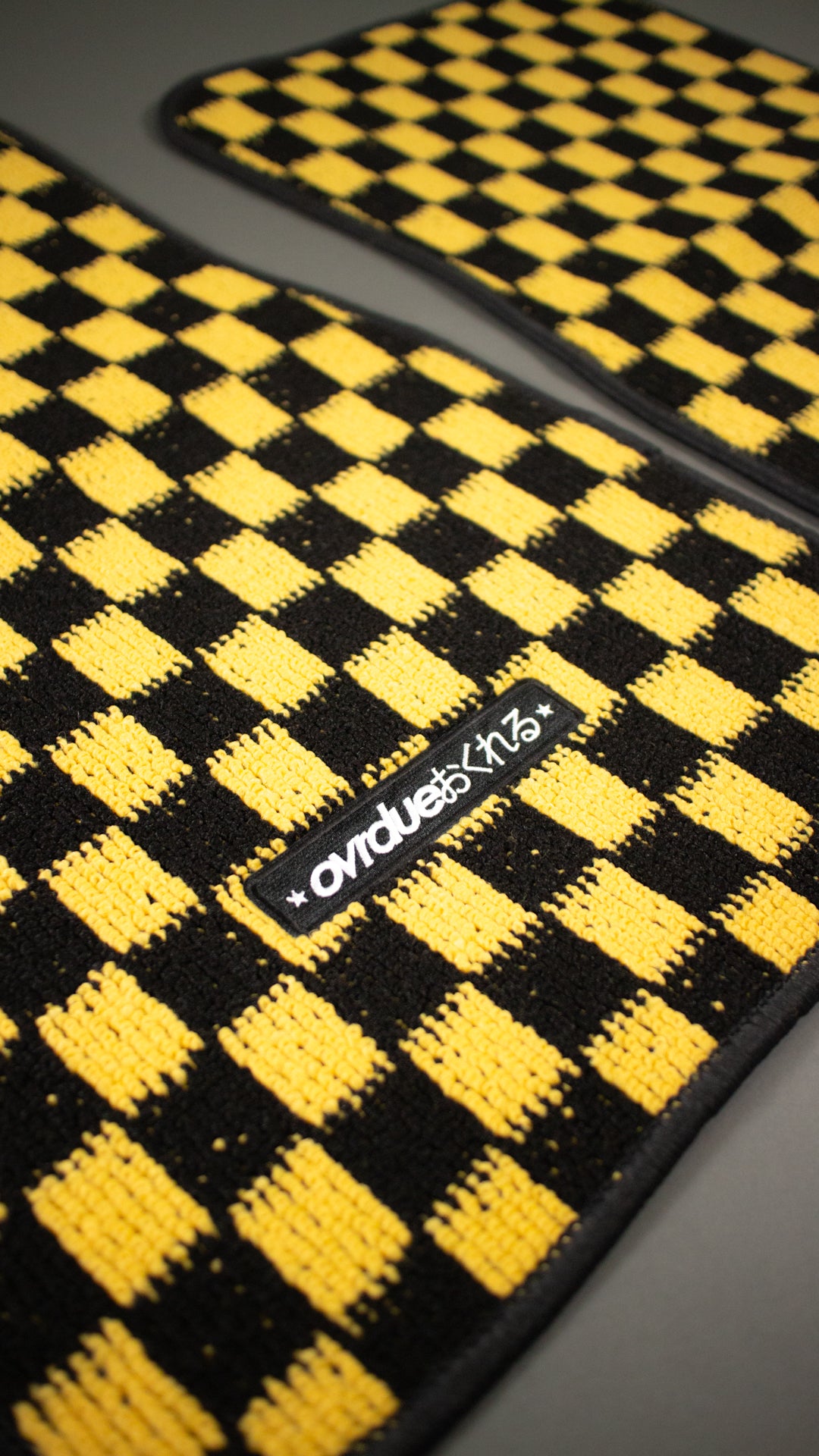 CHECKERED FLOOR MAT