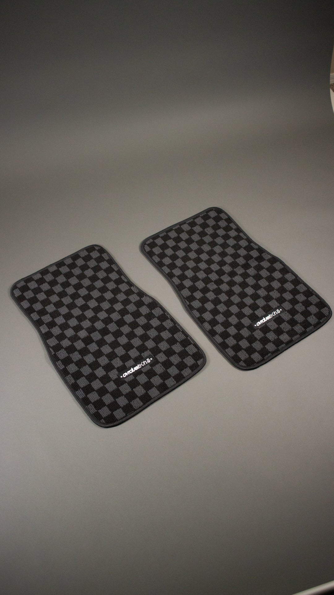 CHECKERED FLOOR MAT
